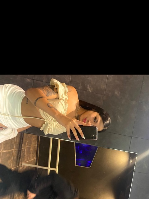 OnlyFans header picture agusnair