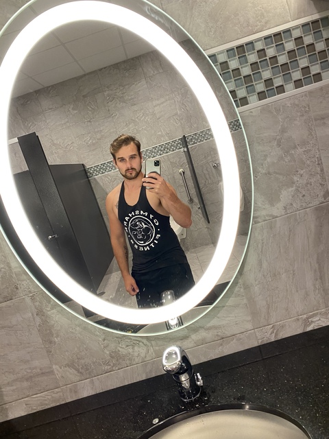 OnlyFans header picture alex-xxx-m