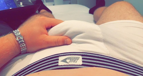 OnlyFans header picture alex22_bi