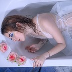 OnlyFansのプロフィール写真 alucarynmoon