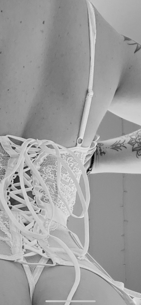 Gambar header OnlyFans alvesm