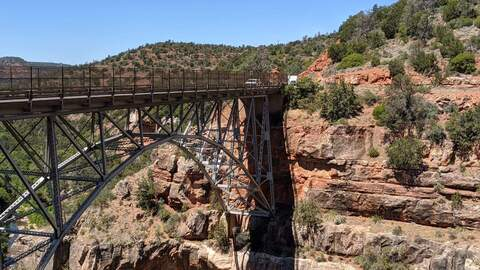 ओन्लीफैंस हैडर चित्र amisocksy