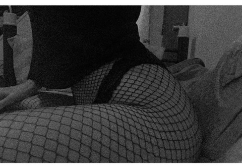 Imagen de encabezado de OnlyFans amortajada