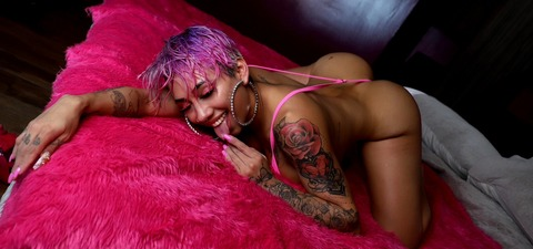 Фото заголовка OnlyFans amyrossepink