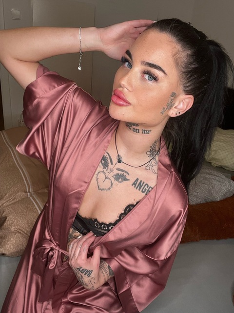 Imagen de encabezado de OnlyFans antosha_03