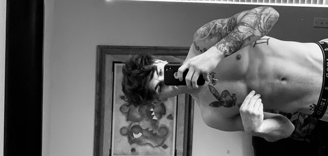 OnlyFans header picture austinglinka