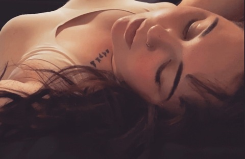 Imagem do cabeçalho do OnlyFans de baby_hazel34