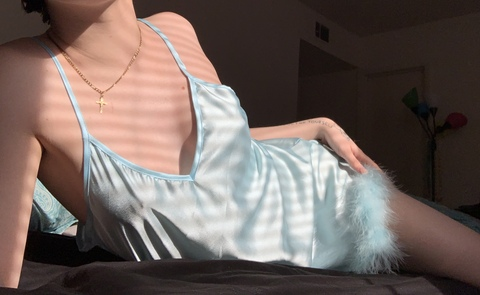 OnlyFans header picture babysnow