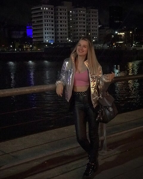 ओन्लीफैंस हैडर चित्र badd.bitchh