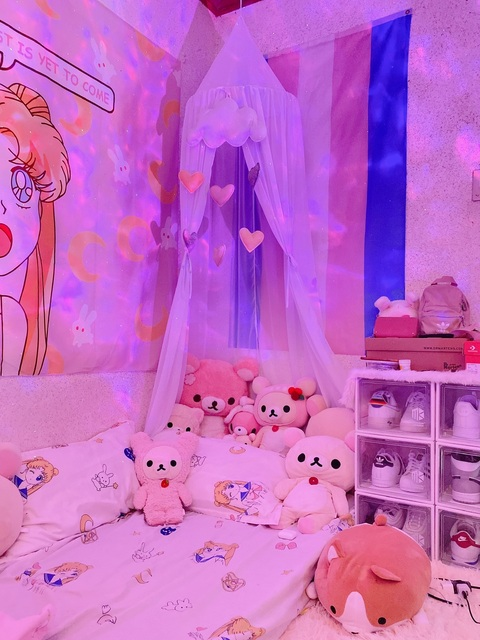 ओन्लीफैंस हैडर चित्र bambixelle