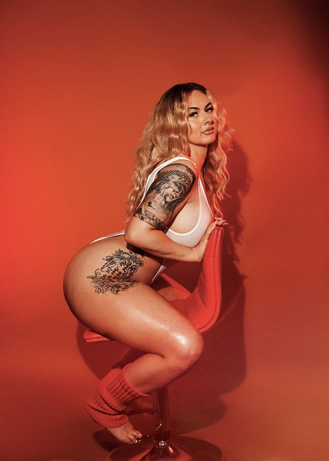 ओन्लीफैंस हैडर चित्र banginbia