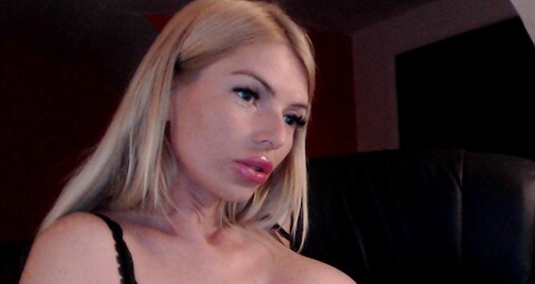 OnlyFans header picture belle1591