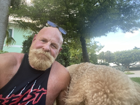 OnlyFansヘッダー画像bigdewitte