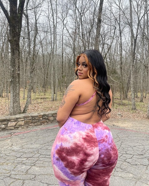 ओन्लीफैंस हैडर चित्र biggbootyjeniaah