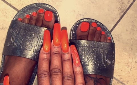 ओन्लीफैंस हैडर चित्र biggrippers