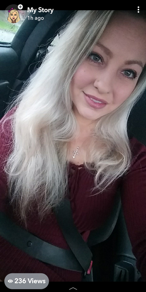 ओन्लीफैंस हैडर चित्र blonde_honey22