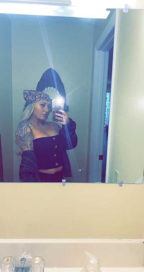 ओन्लीफैंस हैडर चित्र brittiebittyb