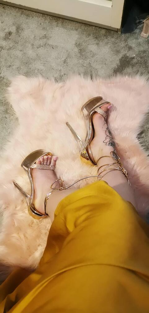 Imagem do cabeçalho do OnlyFans de bunnythefootmodel