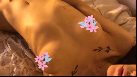 ओन्लीफैंस हैडर चित्र byantonellaar