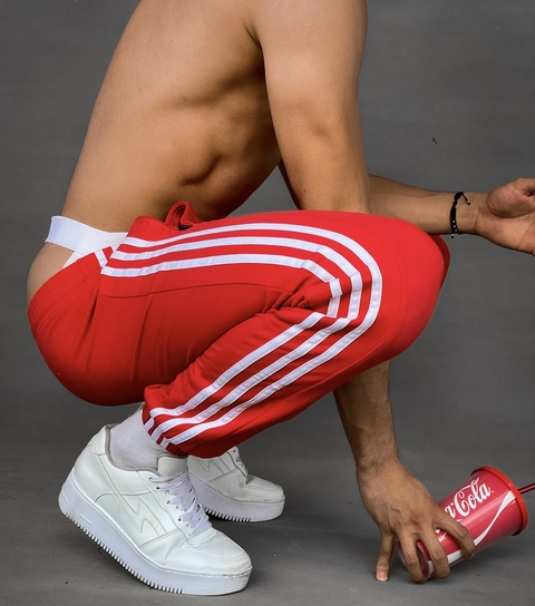 OnlyFans header picture caamilomaldonado