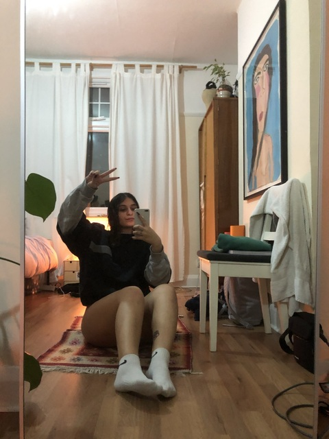 OnlyFans header picture callmeshelly