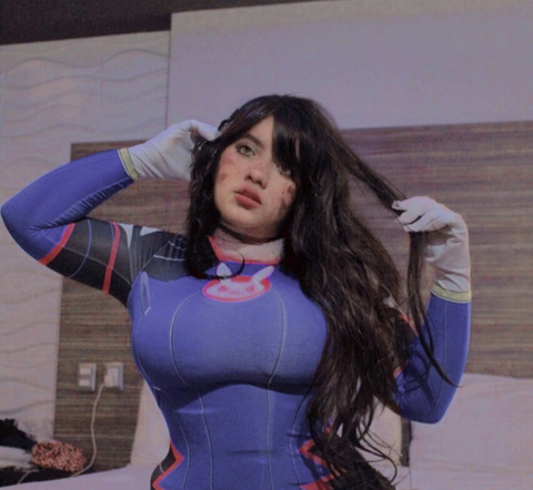 ओन्लीफैंस हैडर चित्र catbykz