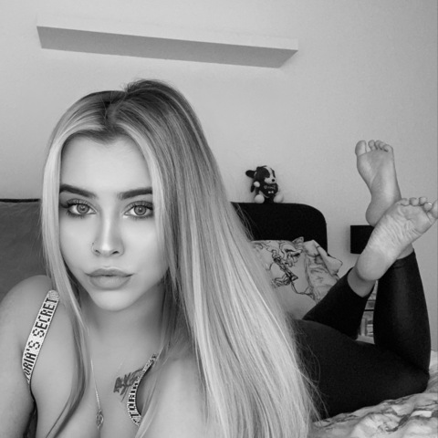 OnlyFans header picture celina_x31