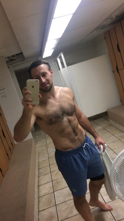 ओन्लीफैंस हैडर चित्र clammynips