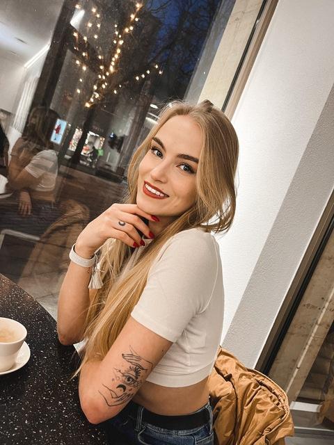 Header afbeelding van OnlyFans cresside