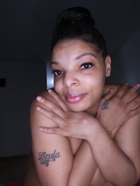 OnlyFansヘッダー画像cumwithlinda