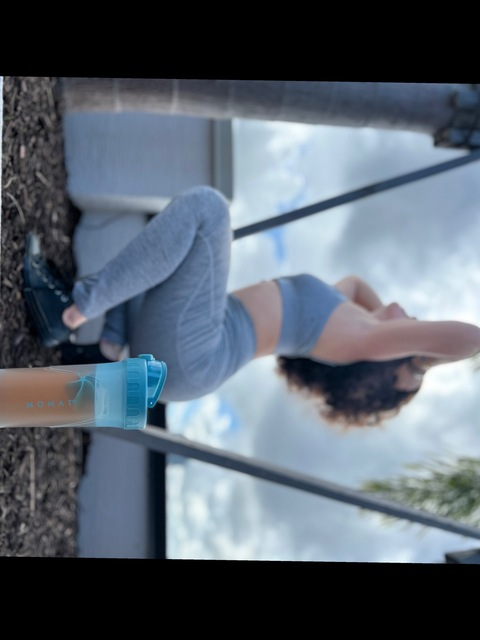 OnlyFans başlık resmi currlyredhead