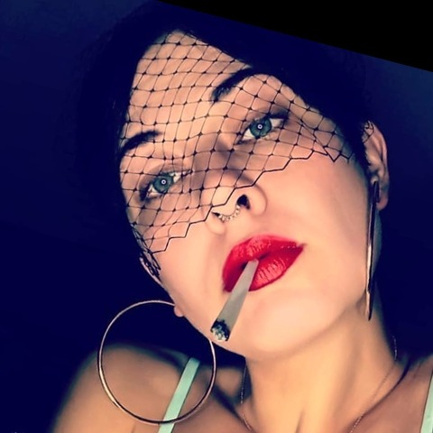 OnlyFans header picture cutefacetiniwaist