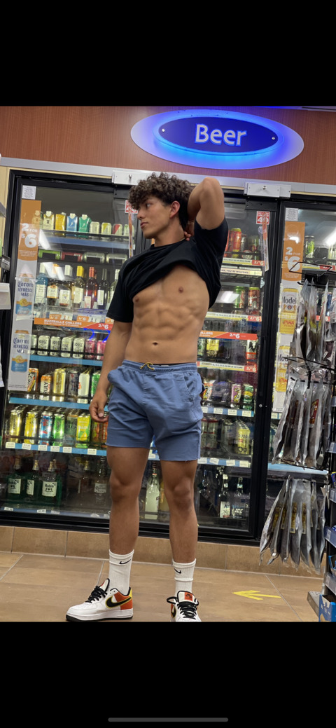 OnlyFans header picture daddybay22