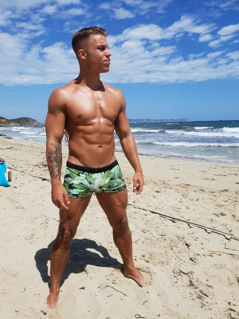 OnlyFansヘッダー画像dagobert1994