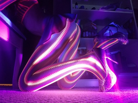 Gambar header OnlyFans dahnetease