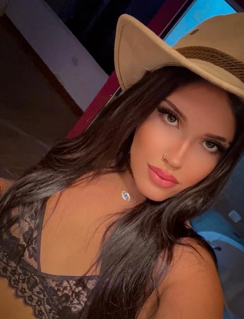 OnlyFans header picture dainicole