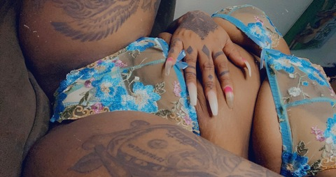 OnlyFans header picture darealstacyred