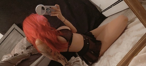 Gambar header OnlyFans demi_rhoades