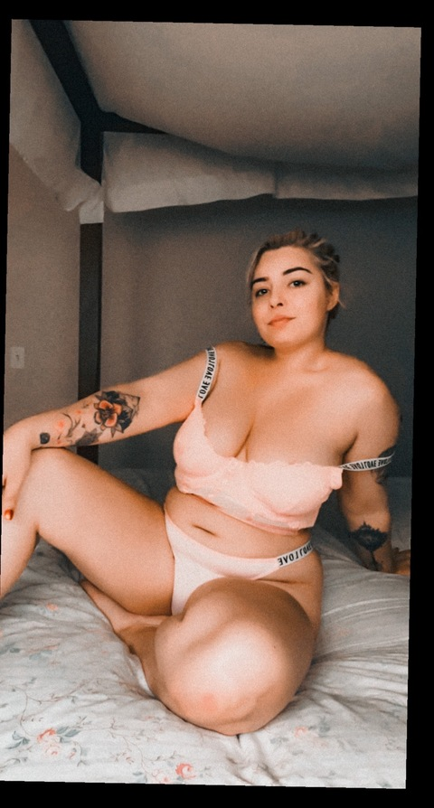 ओन्लीफैंस हैडर चित्र dezzymeriei