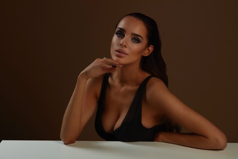 OnlyFans Titelbild diana.more