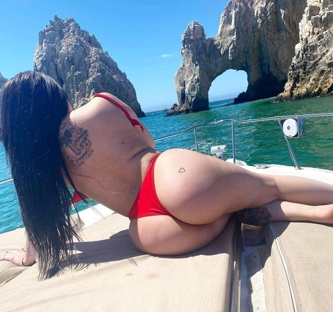 OnlyFans header picture diannornelaz