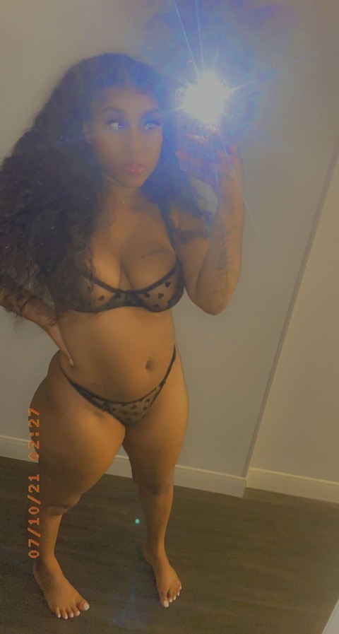 ओन्लीफैंस हैडर चित्र dreamdoll