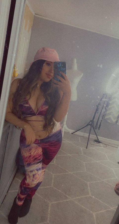 ओन्लीफैंस हैडर चित्र dslshawtyd