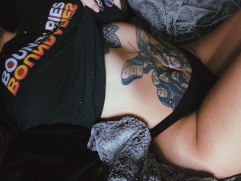 OnlyFansヘッダー画像edgaralllanhoe