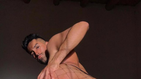 ओन्लीफैंस हैडर चित्र elboydetuiter