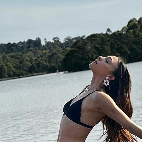 Imagem do cabeçalho do OnlyFans de elldesirable