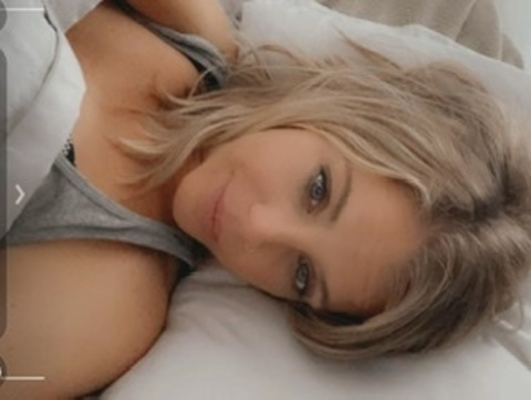 Immagine dell'header di OnlyFans elle_ray