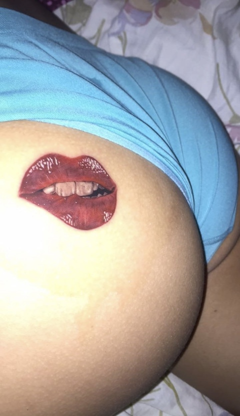 OnlyFansヘッダー画像emelypaolap09