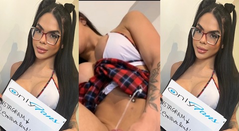 Imagen de encabezado de OnlyFans emillivalentina
