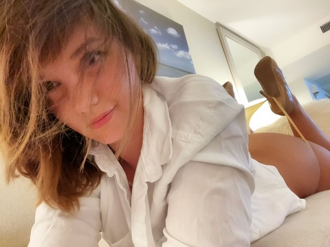 Imagem do cabeçalho do OnlyFans de emilyjonesfree